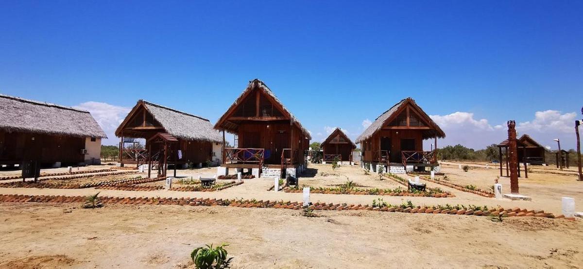 Cap Kimony Hotel Morondava Exterior foto